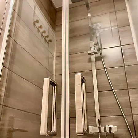 T2 Miami Apartament *